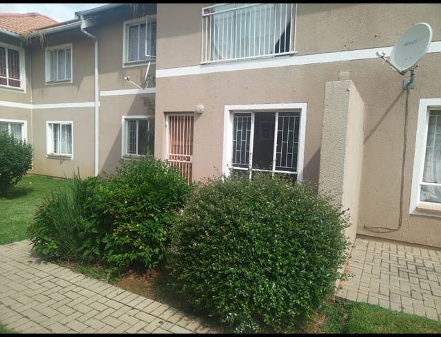 2 BEDROOM APARTMENT FOR SALE IN COMET
